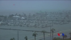 哈威颶風的強度增加到4級風暴