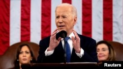 Президент США Джо Байден выступает с обращением на совместном заседании Конгресса в Капитолии США в Вашингтоне 1 марта 2022 года.