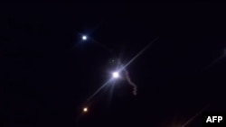 伊朗向有美國駐軍的伊拉克軍事基地發射導彈。