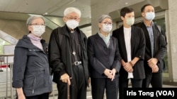 已停运的香港612基金5名信托人（左起）何秀兰、陈日君、吴霭仪、何韵诗、许宝强，被票控违反《社团条例》没有注册作社团罪名成立，各被罚款港币4千元（折合超过500美元）。 (美国之音 汤惠芸)
