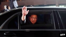 朝鲜领导人金正恩离开板门店返回朝鲜(2018年4月27日)