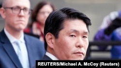 资料照片：美国司法部长梅里克·加兰德任命的调查拜登机密文件事件的特别检察官罗伯特·许。