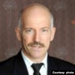 美國電子工業雜誌《電子工程專輯》記者白逸仁(Alan Patterson)。(照片提供: 白逸仁)