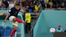 法國隊擊敗丹麥 率先進入世界杯淘汰階段