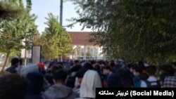 伊朗謝里夫大學的學生在校園舉行抗議活動。