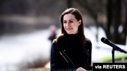 资料照片：芬兰总理桑娜·马林（Sanna Marin）2022年4月13日访问瑞典并出席记者会（路透社转发）