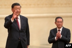 2022年10月23日，在中共二十屆一中全會後，中共領導人習近平帶領中共新一屆政治局常委與中外媒體見面。李強排在習近平後面的第二位。