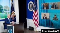 美國總統拜登在2021年9月舉行的第一次COVID-19峰會上發言。