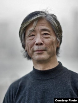 旅法獨立時評人蔡崇國(照片由本人提供)