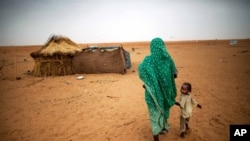 苏丹北部达尔富尔地区的难民（资料图）