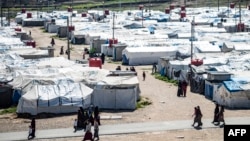 敘利亞東北部的阿羅伊營地，該難民營關押著與伊斯蘭國戰鬥人員有關的人。（2021年3月28日）