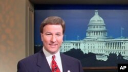 羅杰斯眾議員接受美國之音採訪(資料照片)