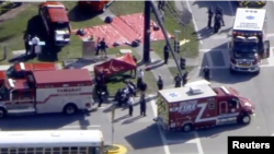 美國佛羅里達州布勞沃德郡發生高中槍擊後緊急救援人員趕到現場 (資料圖片)