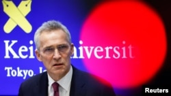 北大西洋公約組織（NATO）秘書長斯托爾滕貝格在東京慶應義塾大學發表演說。（2023年2月1日）