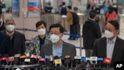 中港重開邊境的第一天，香港特首李家超在落馬洲邊境檢查站講話。（2023年1月8日）