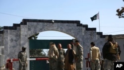 資料照片：巴基斯坦駐阿富汗使館門前的安全警衛(2019年11月4日）