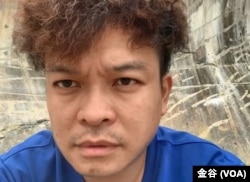 位於馬祖的民進黨南竿鄉代表參選人李哲宇(美國之音記者金谷攝)