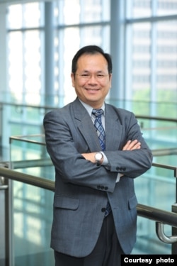 台北的政治大學經濟系兼任教授林祖嘉