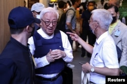 9月1日，台灣聯華電子創辦人兼前董事長曹興誠穿著防彈衣舉行國際記者會。