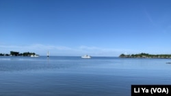 所罗门群岛马莱塔省首府奥基的海边。（美国之音莉雅拍摄）