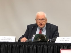 资料照片：前美国驻中国大使芮效俭参加美中政策基金会座谈会。(2020年3月4日）