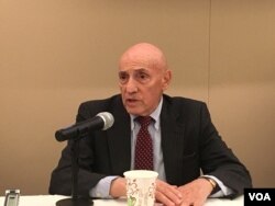 前美國國防部長亞太安全顧問博思科(美國之音鍾辰芳拍攝)