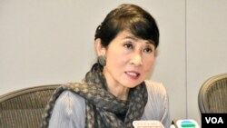 民主派會議召集人毛孟靜諷刺林鄭月娥提出的4項行動是"四不"，即是不道歉、不找數、不盡不實及不理民意。(美國之音 湯惠芸)