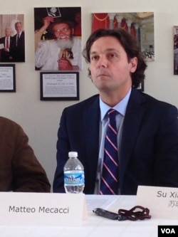 国际声援西藏运动主席马提奥梅卡其 (美国之音钟辰芳拍摄)