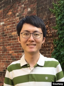 位於台北的政治大學國家發展研究所助理教授黃兆年