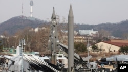 美国国务院就美日韩三方会谈发表联合声明，谴责朝鲜“挑衅性”导弹试射。