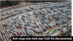 去年12月中旬，滿載新鮮蔬果的集裝箱卡車擁堵在中國與越南交界的友誼關。