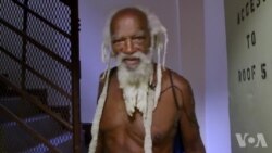 “自然老男孩”：一个想当总统的无神论基督徒