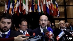 歐洲理事會主席夏爾·米歇爾（Charles Michel）2024年4月18日在歐盟高峰會首日會議後見記者。 （法新社）