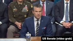 美国国防部长海格塞斯在参议院军事委员会作证。(2025年6月18日)