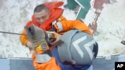 中國一艘施工船在香港附近沈沒 3人獲救27人下落不明