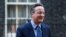 英國前首相、新任外相卡梅倫在倫敦唐寧街 10 號外