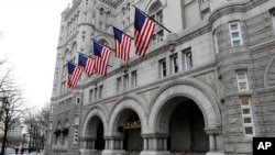 位于白宫不远处的美国首都华盛顿宾夕法尼亚大道上的川普国际酒店