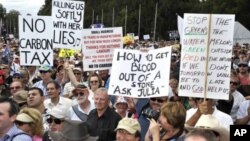 Австралия, акция протеста против налога на выбросы парниковых газов. Архивное фото.