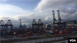 香港的“港” （美国之音记者申华拍摄）