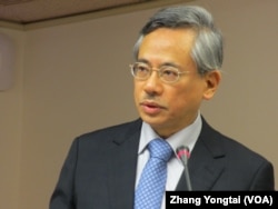 台湾卫生署长 邱文达(美国之音张永泰拍摄)