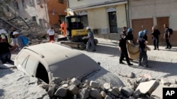 意大利中部发生强烈地震