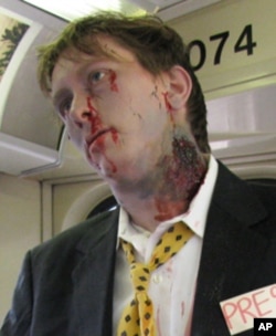 莱利教授今年六月参加芝加哥僵尸游行