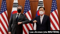 美國國務卿布林肯與韓國外交部長鄭義溶在首爾會面。（2021年3月17日）