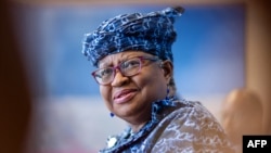 2024年2月16日，世界贸易组织总干事恩戈齐·奥孔乔–伊维拉(Ngozi Okonjo-Iweala)在日内瓦世界贸易组织总部举行的新闻发布会上向媒体发表讲话。