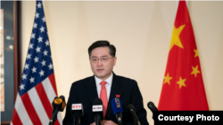 中國駐美大使秦剛2021年7月28日在抵達華盛頓的當天召集記者會（來自秦剛的推特賬號）