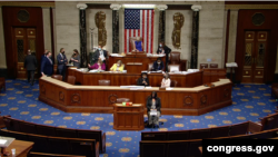 美國聯邦眾議院2021年9月21日晚間辯論和表決《2022財年國防授權法》（國會現場視頻截圖）