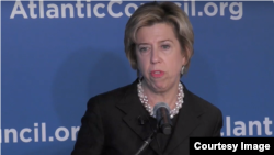 美國國防部分管採購的副部長艾倫·洛德2019年3月25日在大西洋理事會講話（大西洋理事會視頻截圖）