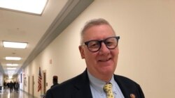 众议院军委会成员保罗·米切尔(Paul Mitchell) （美国之音黎堡摄）