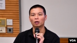 香港浸會大學新聞系高級講師呂秉權。（美國之音湯惠芸拍攝）