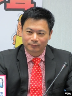 台灣執政黨國民黨立委吳育仁(資料照片) (美國之音張永泰拍攝)